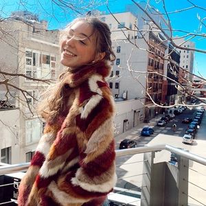 Meet your Posher, Makayla